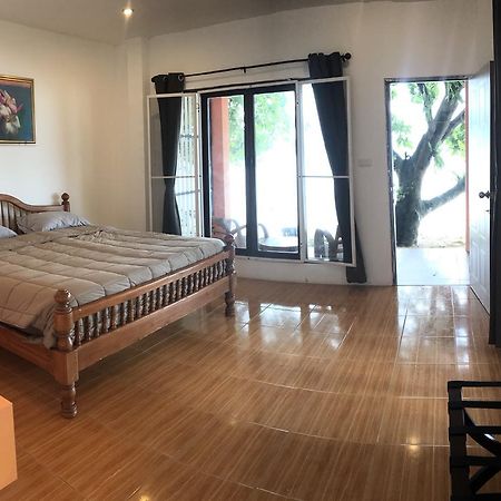 ホテルParadise Beachfront Bungalows クラダン島 エクステリア 写真