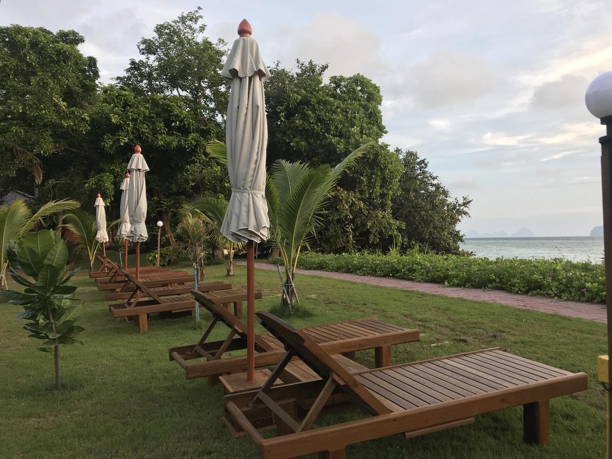 ホテルParadise Beachfront Bungalows クラダン島 エクステリア 写真