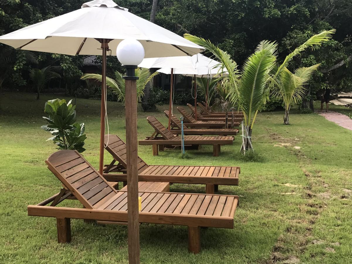 ホテルParadise Beachfront Bungalows クラダン島 エクステリア 写真